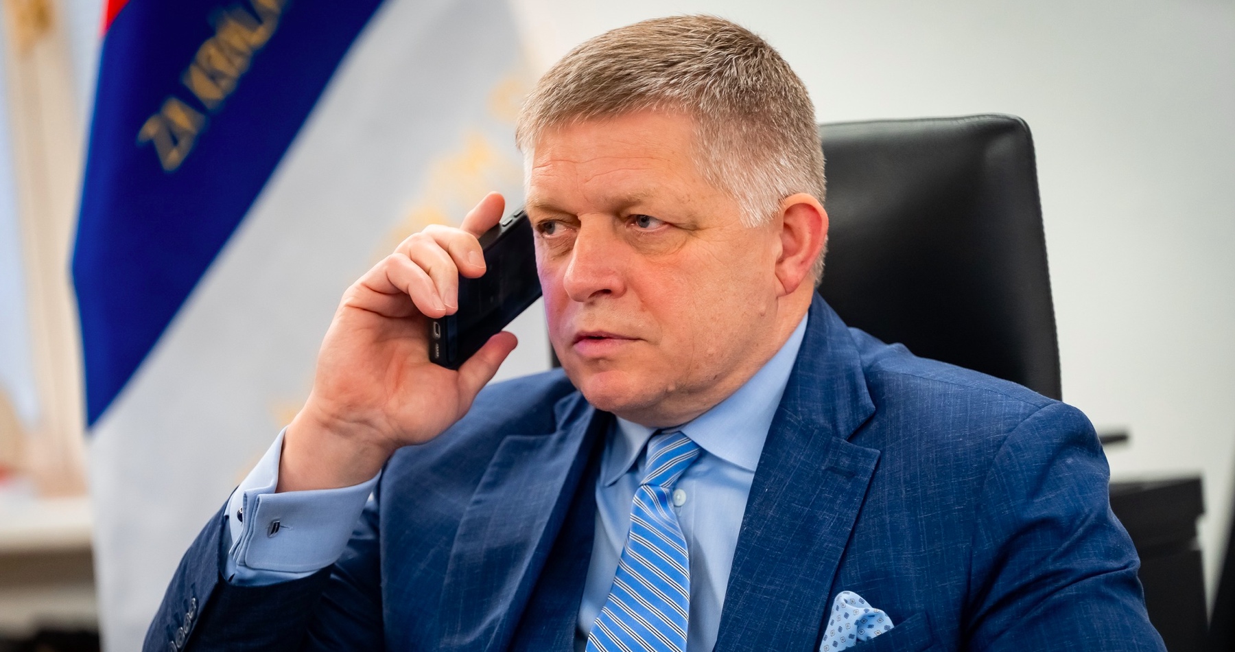 Robert Fico telefonicky diskutoval s Péterom Magyarom o postoji budúcej maďarskej vlády k znovuotvoreniu ropovodu Družba a k žalobe na Súdny dvor Európskej únie proti nariadeniu REPowerEU, ktoré od novembra 2027 zakazuje dovoz ruského zemného plynu