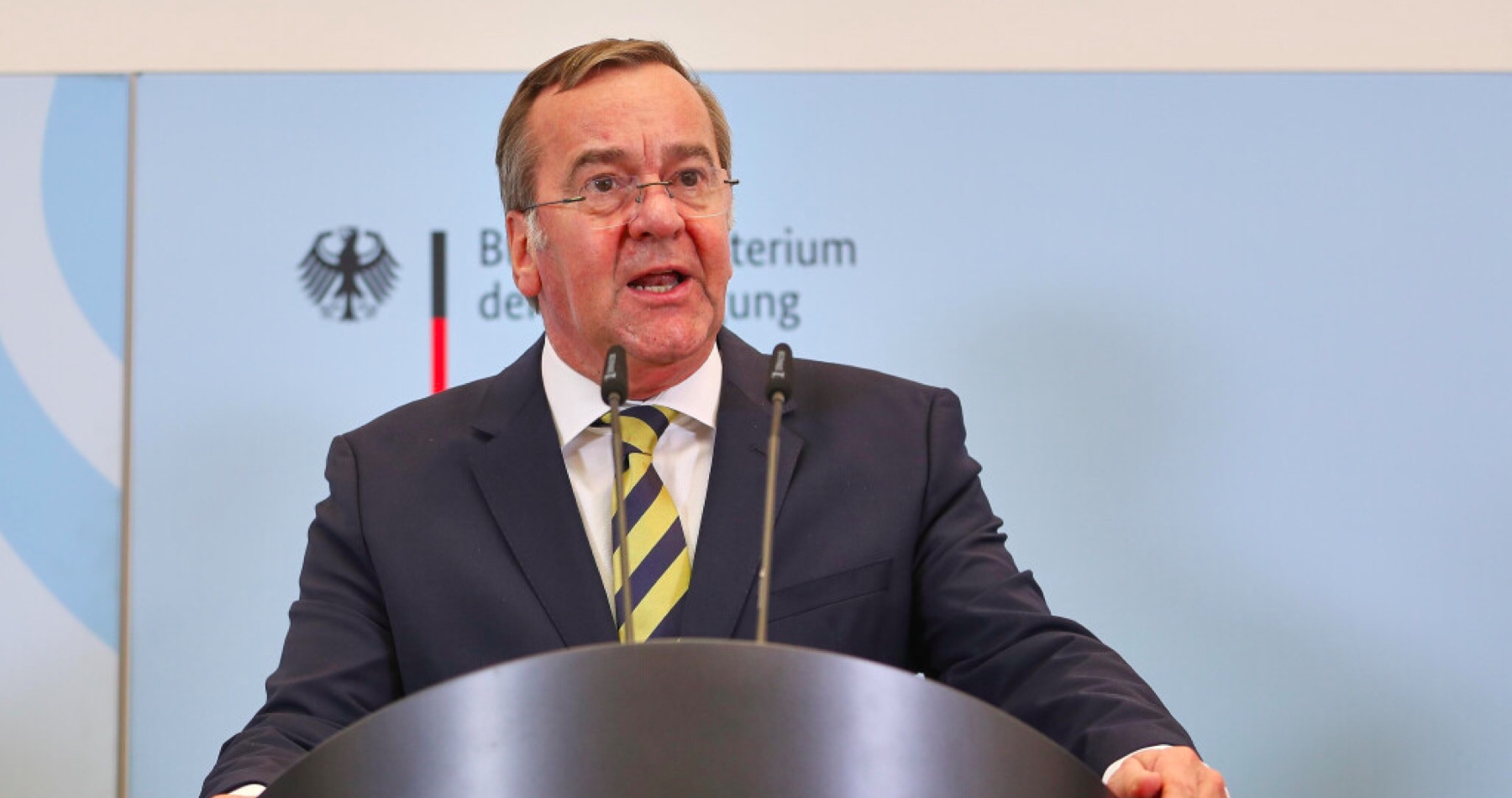 VIDEO: Nemecký minister obrany Boris Pistorius chce čeliť ruskej agresii navýšením počtu príslušníkov Bundeswehru na pol milióna. Mnohým Európanom podľa Kremľa z tohto vyhlásenia teraz behá mráz po chrbte