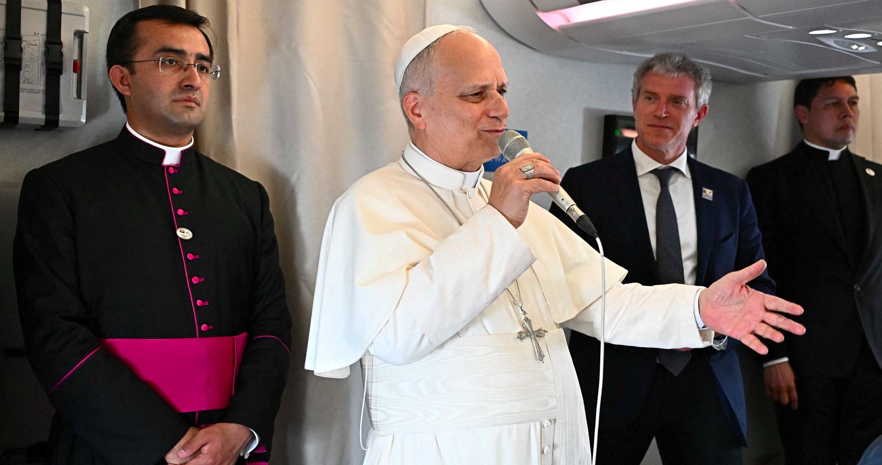 VIDEO: Pápež Lev XIV. odsúdil snahy nemeckej cirkvi o požehnávanie osôb rovnakého pohlavia. Podľa neho existujú dôležitejšie morálne témy, než je sexualita