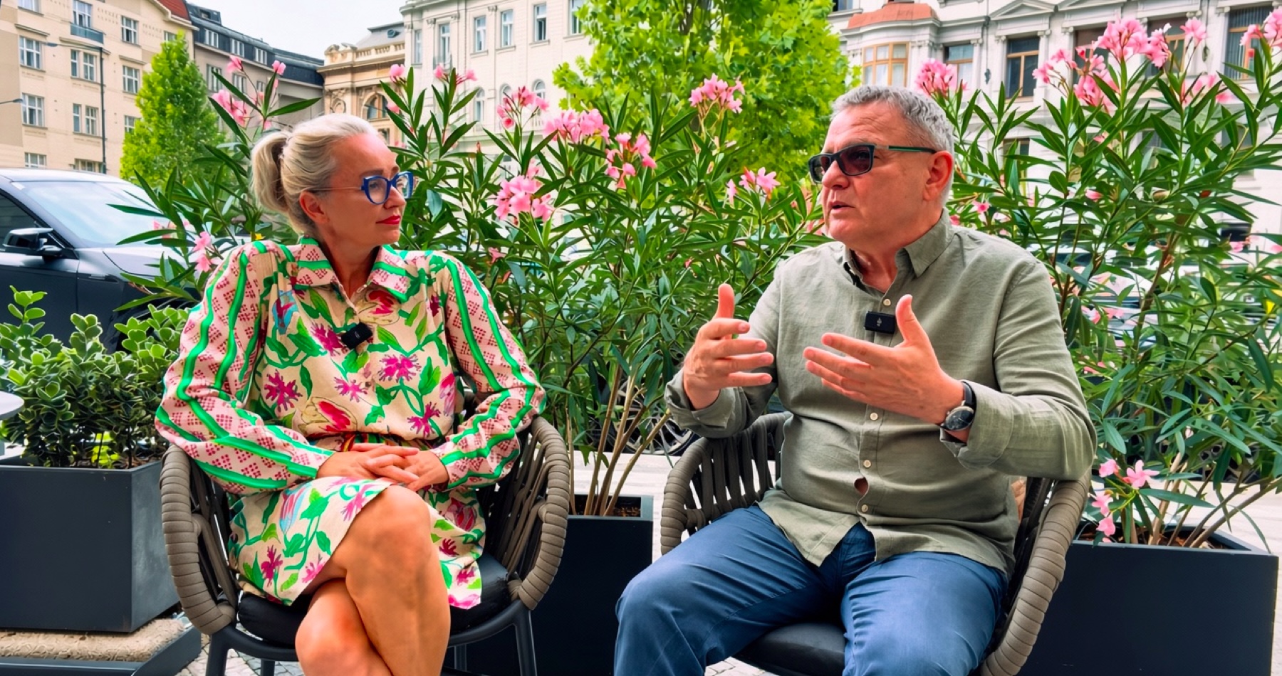 VIDEO: Český exminister zahraničných vecí Lubomír Zaorálek o víťazstve AfD v Sasku, očakávanom výsledku volieb v Berlíne, odpore Nemcov voči nemeckému kancelárovi Friedrichovi Merzovi, voľbách vo Francúzsku a Marine Le Penovej, silnejúcom vplyve národných síl v Európe, ale aj o zlepšení česko-slovenských vzťahov po nástupe vlády Andreja Babiša, oživení V4 a o slabnúcej EÚ