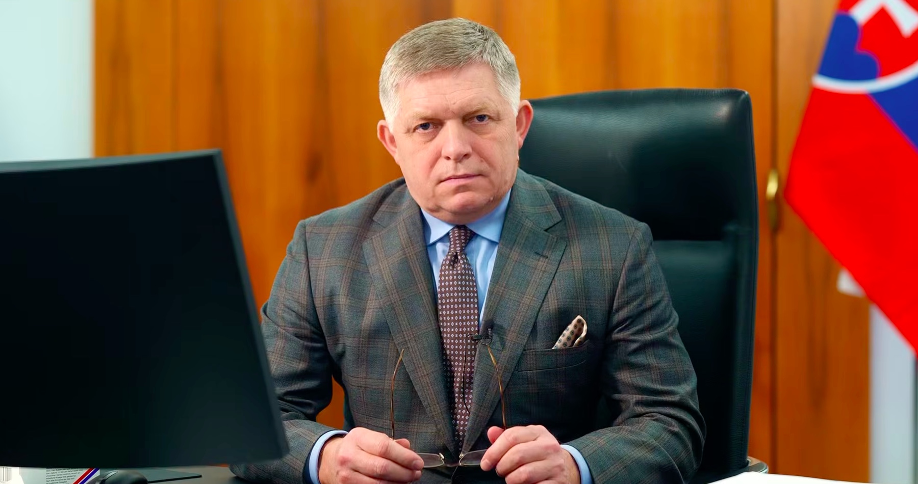 Premiér Robert Fico vyhlásil, že nastal čas darovať Ukrajine celú Generálnu prokuratúru SR aj s Marošom Žilinkom, ktorý je podľa neho poplatný svojim politickým pánom v opozícii